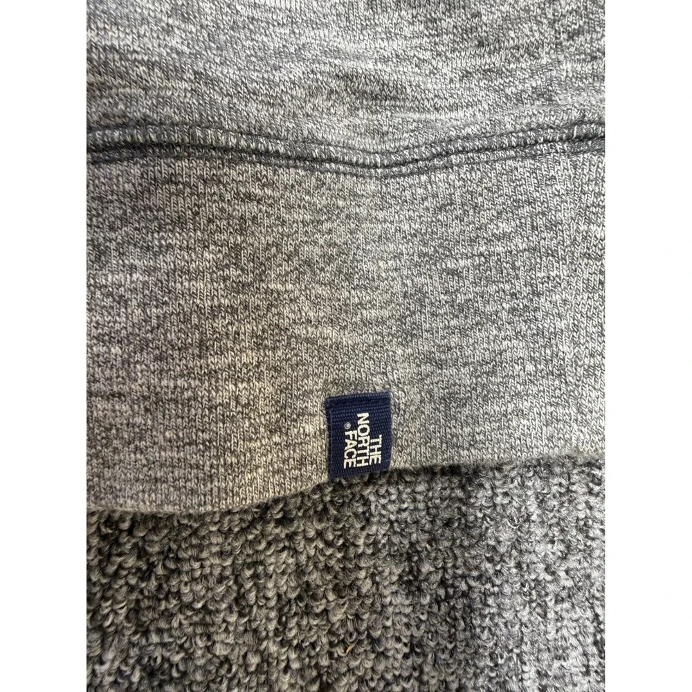 The North Face Mens Gray Heathered Crew Neck Sweatshirt XL V-Stitch Pullover
